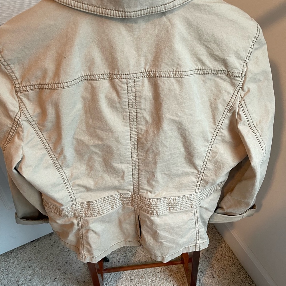 Tan Loft jacket. Size 12 - Picture 3 of 3